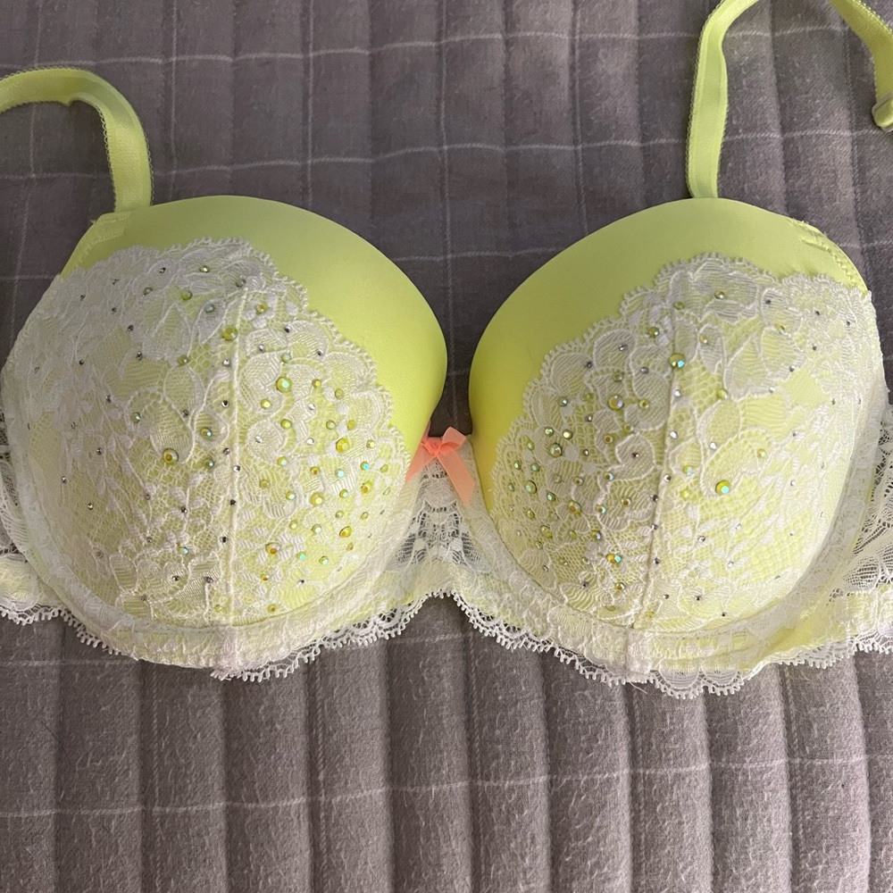Victorias Secret Dream Angela Demi Lined Bra